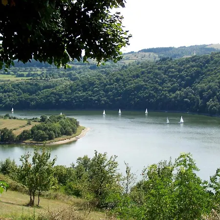 O Fil De L'Eau - Gite En Bord De Lac Saint-Jean-Saint-Maurice-sur-Loire Exterior foto